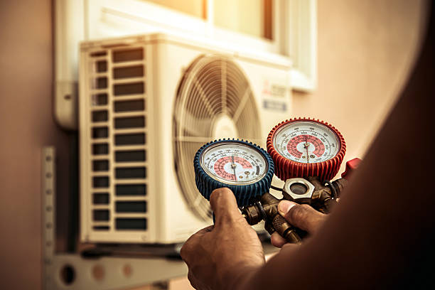 Professional Hvac technician working in La Honda, CA